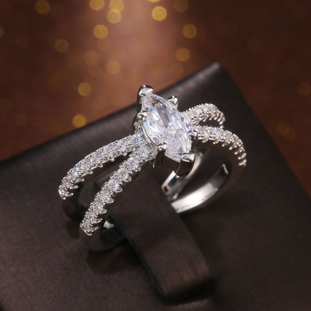 💝 Beautiful White Marquis Zircon Micro Pave Trendy Wedding Ring Women PD024